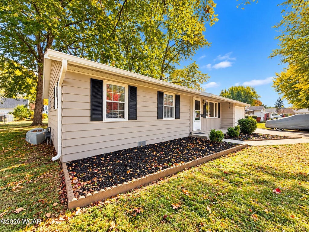 Photo of 720 Maplewood Drive, Van Wert, OH 45891 (MLS # 312031)