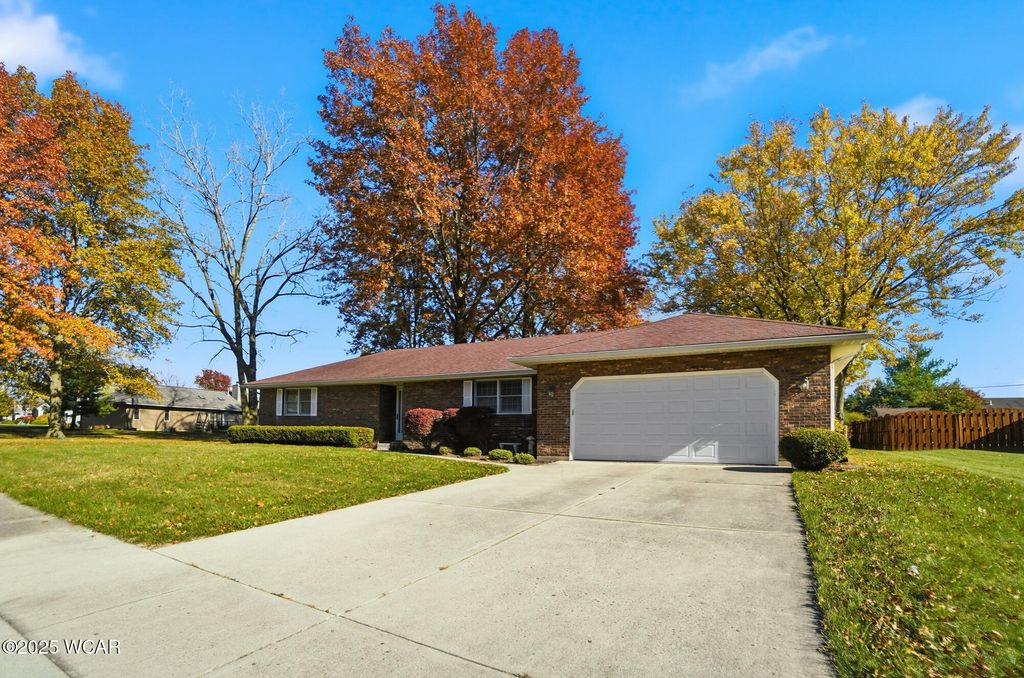 Photo of 2630 Carolyn Drive, Lima, OH 45807 (MLS # 308694)