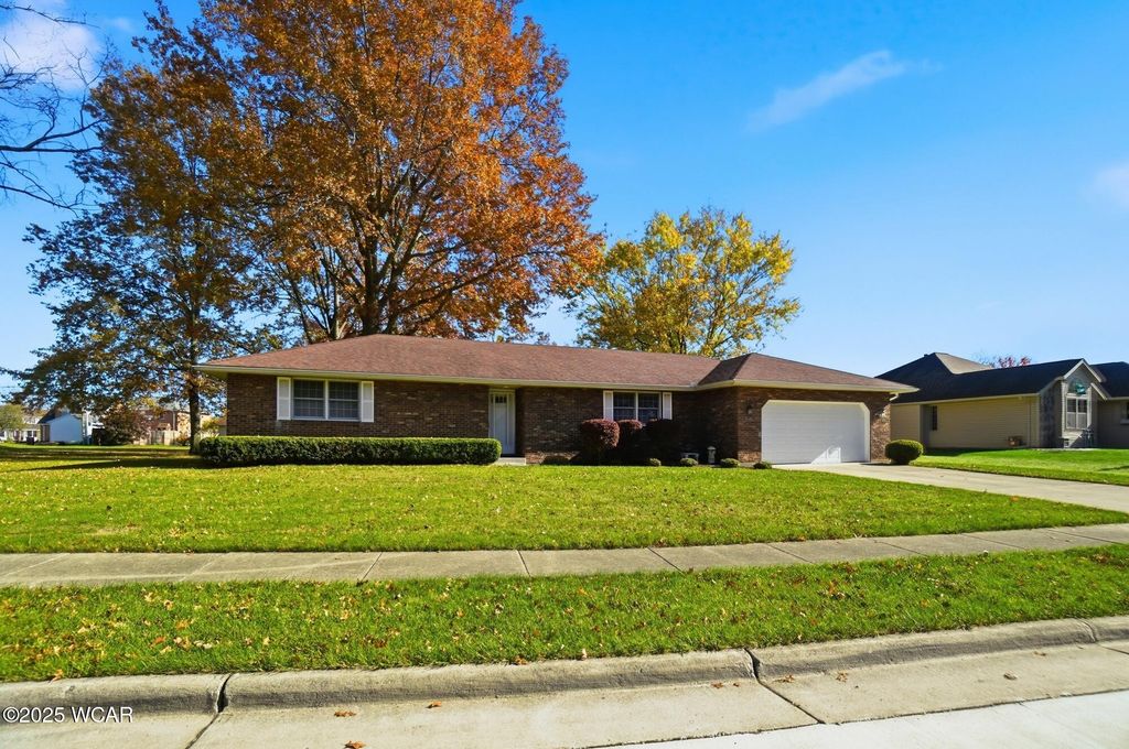 Photo of 2630 Carolyn Drive, Lima, OH 45807 (MLS # 308694)