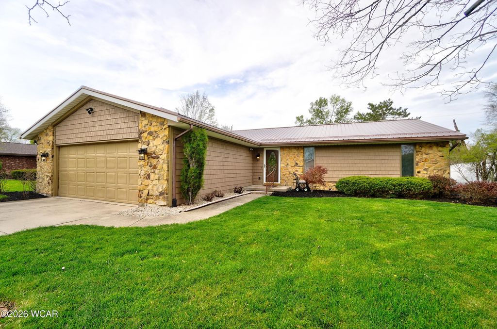 Photo of 3733 Gloucester Place, Lima, OH 45804 (MLS # 309990)