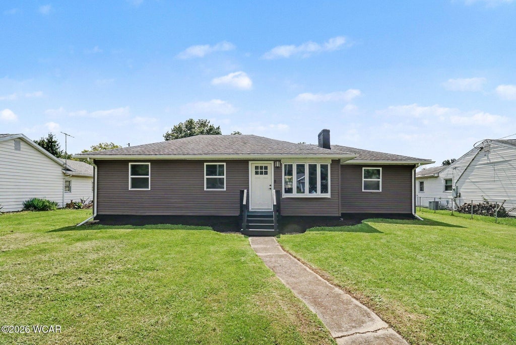 Photo of 2215 Western Ohio Avenue, Lima, OH 45805 (MLS # 311201)