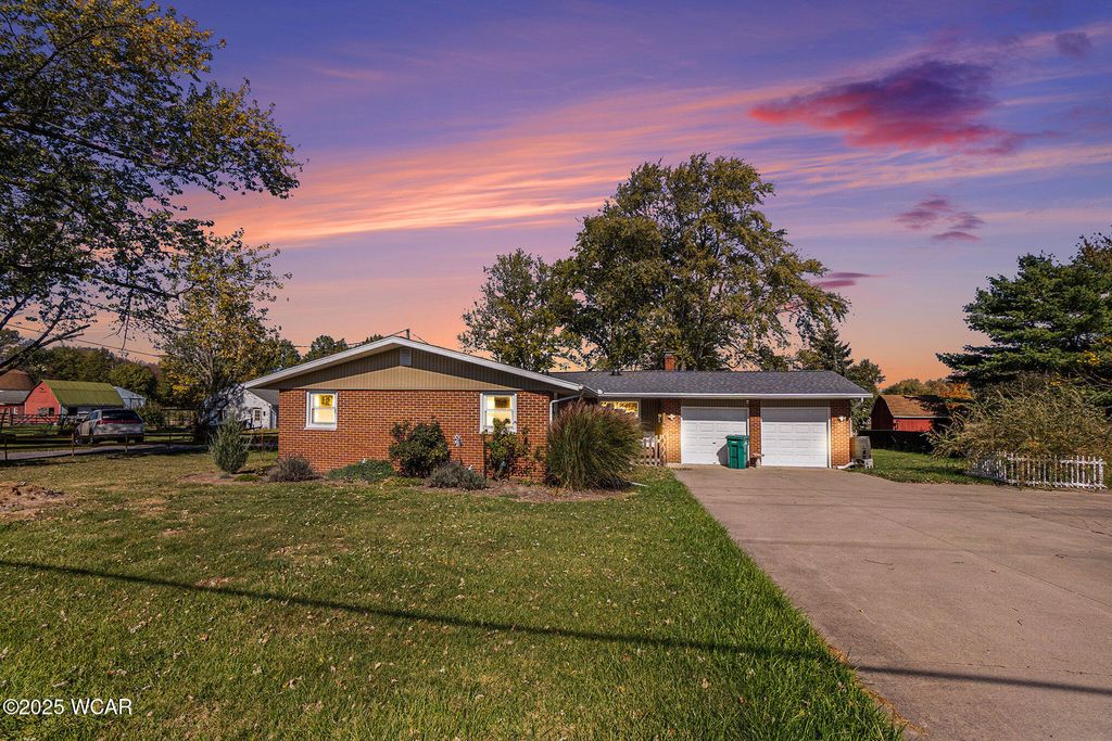 Photo of 4540 East Road, Lima, OH 45807 (MLS # 308635)