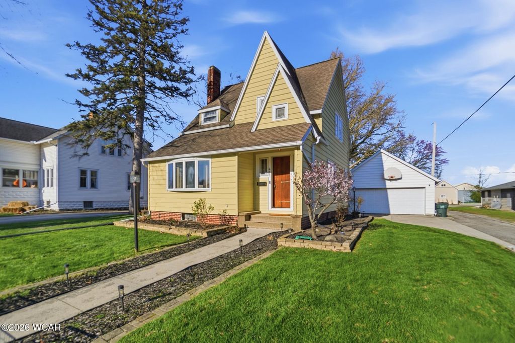 Photo of 415 Maple Street, Delphos, OH 45833 (MLS # 309958)