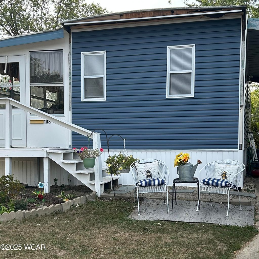 Photo of 1113 Crestwood Drive, Lima, OH 45805 (MLS # 308298)