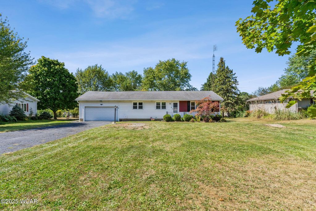 Photo of 11803 Hillcrest Drive, Kenton, OH 43326 (MLS # 308255)