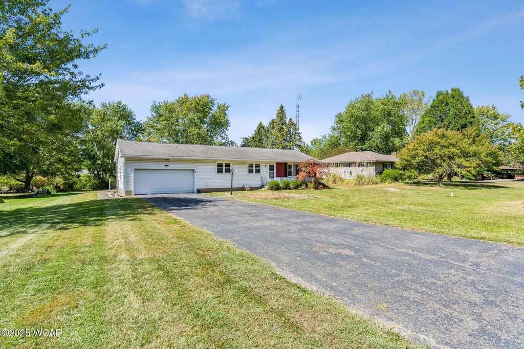 Photo of 11803 Hillcrest Drive, Kenton, OH 43326 (MLS # 308255)