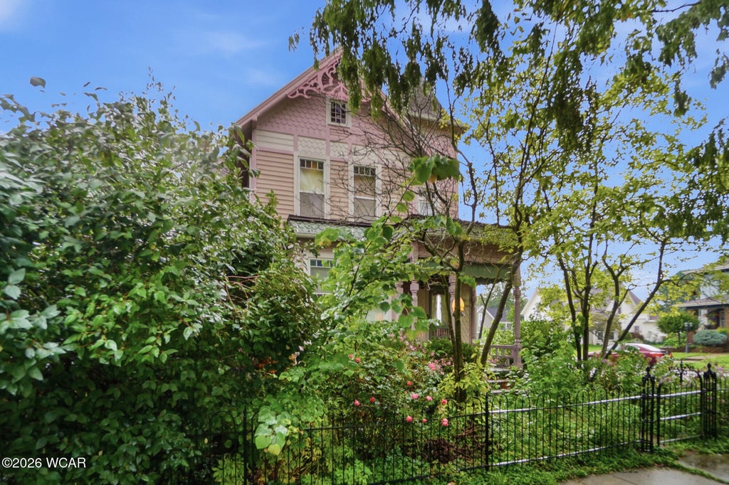 Photo of 101 S Ash Street, Saint Marys, OH 45885 (MLS # 311245)