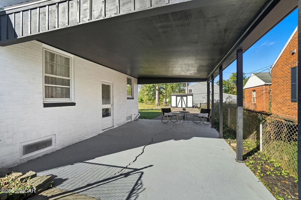 Photo of 608 Primrose Place S, Lima, OH 45805 (MLS # 308511)