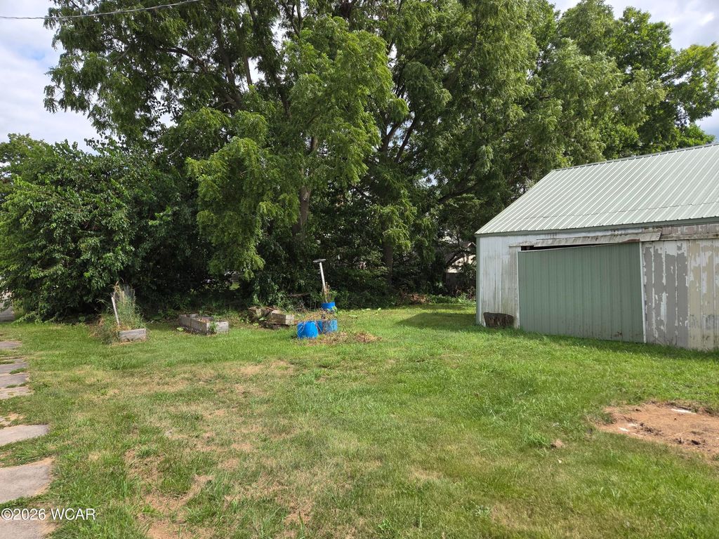 Photo of 420 Woodland Avenue, Van Wert, OH 45891 (MLS # 310929)
