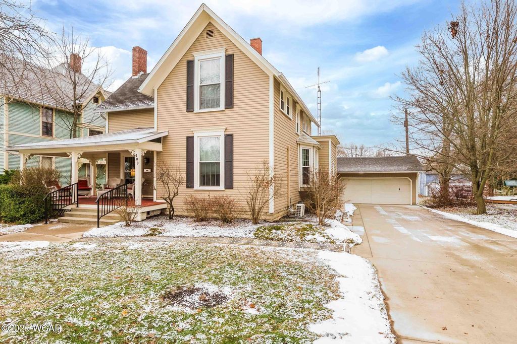 Photo of 409 S Main Street, Bluffton, OH 45817 (MLS # 309055)