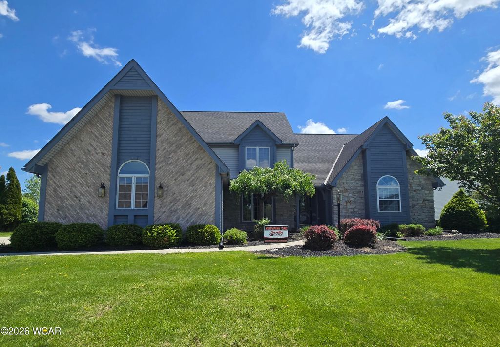 Photo of 820 Yorkshire Drive, Lima, OH 45804 (MLS # 310206)