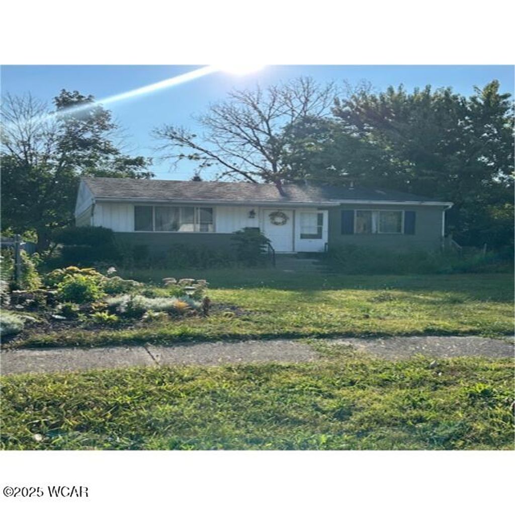 Photo of 1125 S Sugar Street, Lima, OH 45804 (MLS # 308940)