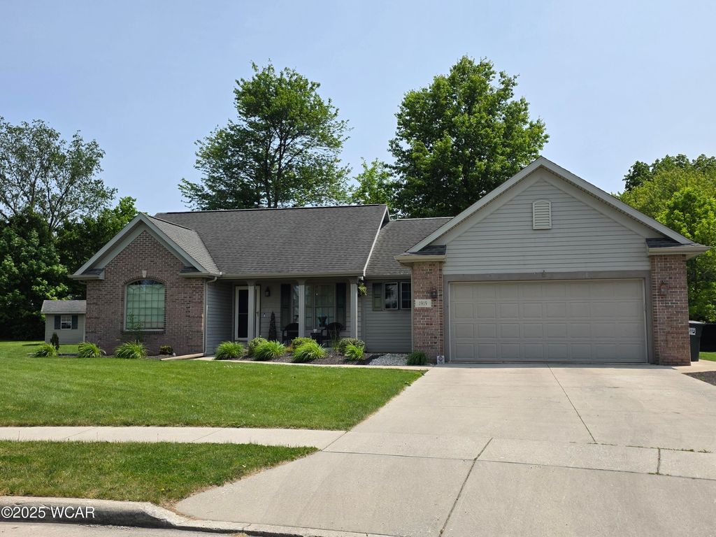 Photo of 1919 Jared Place, Lima, OH 45805 (MLS # 307188)