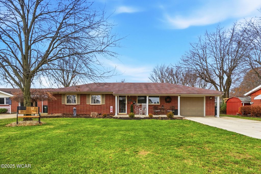 Photo of 521 Carolyn Drive, Delphos, OH 45833 (MLS # 308927)