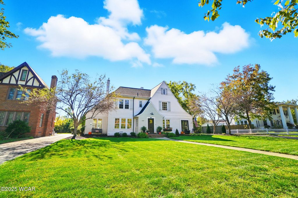 Photo of 1459 W Market Street W, Lima, OH 45805 (MLS # 308620)