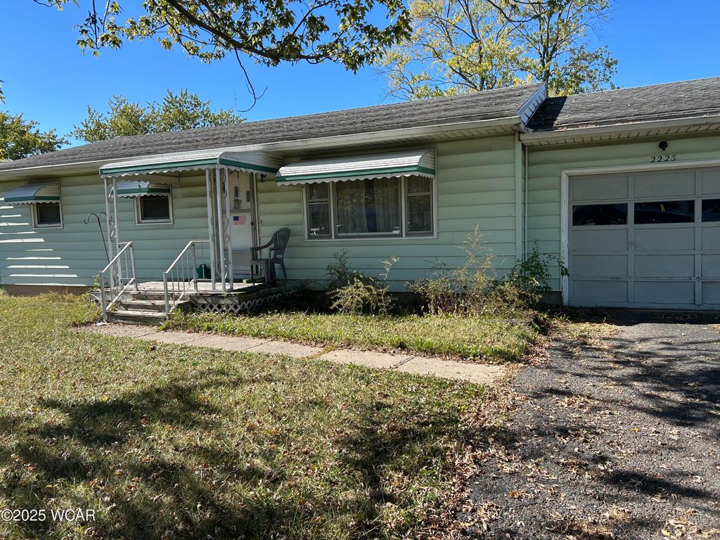 Photo of 2225 N Cable Road, Lima, OH 45807 (MLS # 308533)