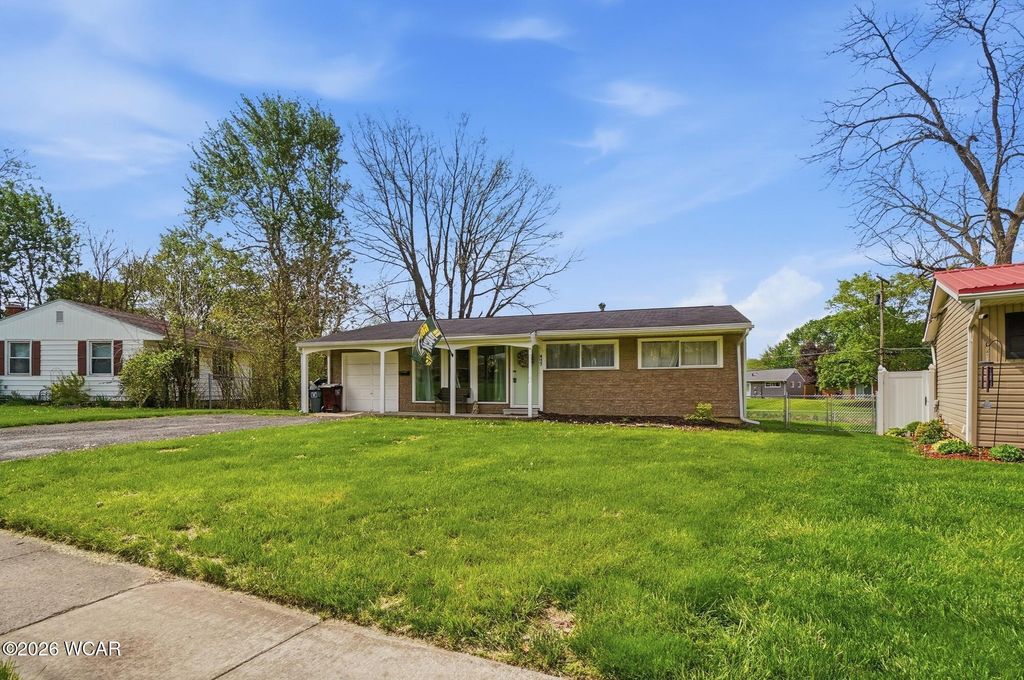 Photo of 417 W Northern Avenue, Lima, OH 45801 (MLS # 310079)