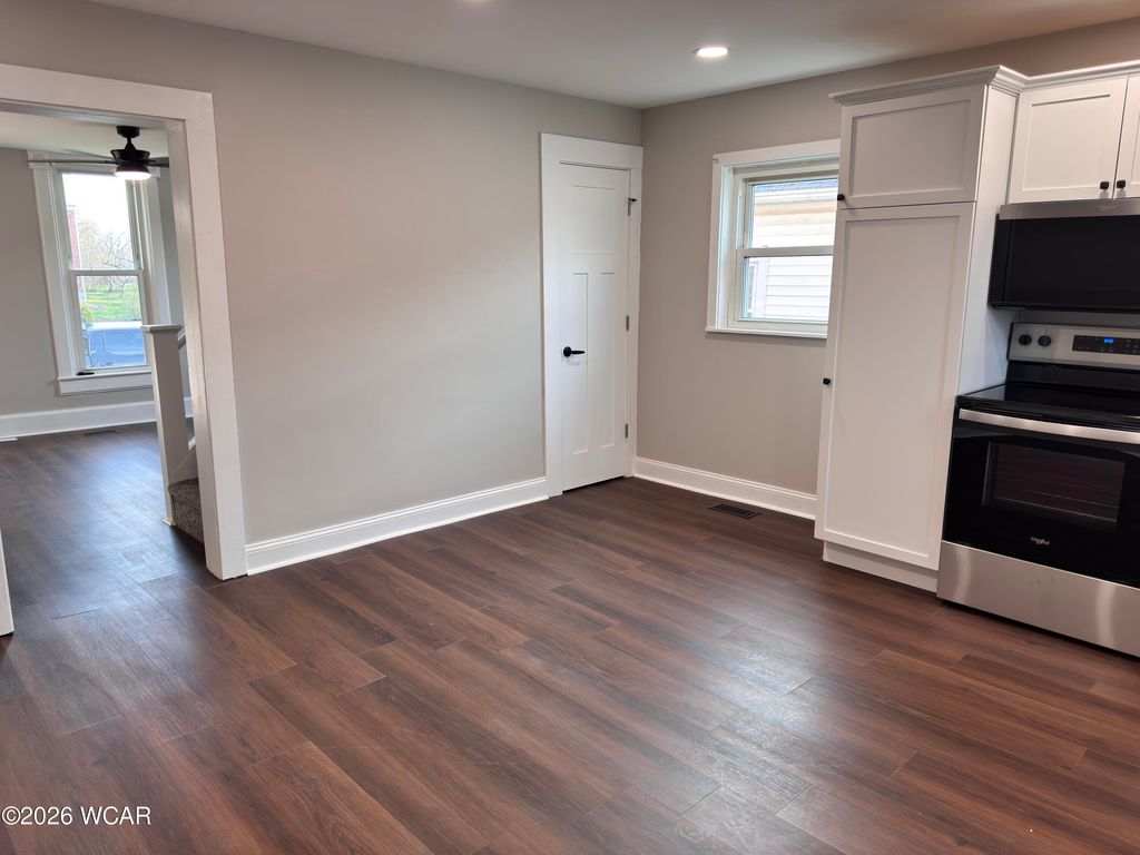 Photo of 206 E Benton Street, Wapakoneta, OH 45895 (MLS # 309837)