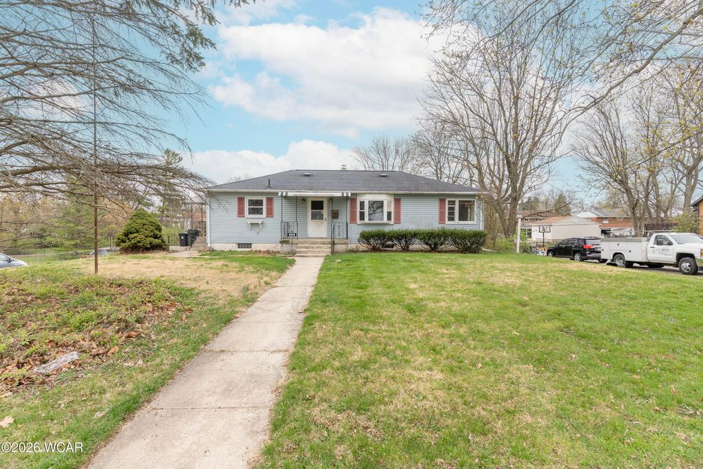 Photo of 404 Koch Avenue, Vandalia, OH 45377 (MLS # 309860)