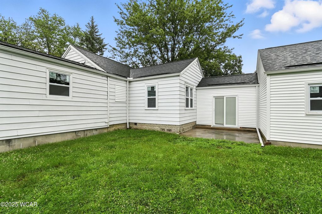 Photo of 301 Forrest Street, Continental, OH 45831 (MLS # 307930)