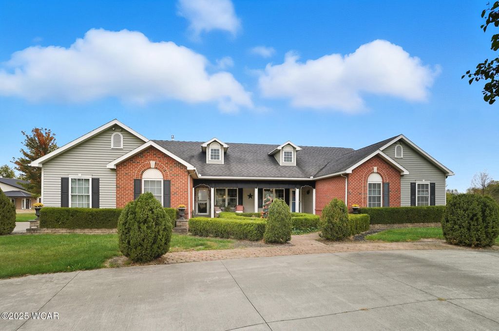 Photo of 17092 Hauss Road, Wapakoneta, OH 45895 (MLS # 308579)