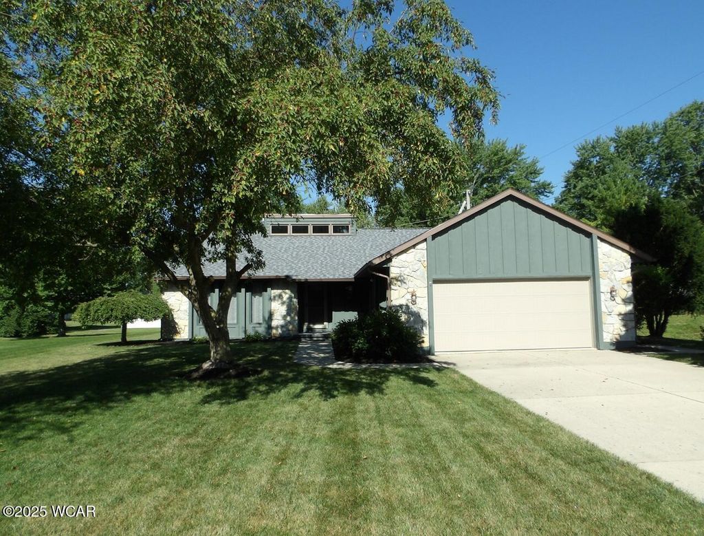 Photo of 3648 Hiawatha Trail, Lima, OH 45806 (MLS # 307768)