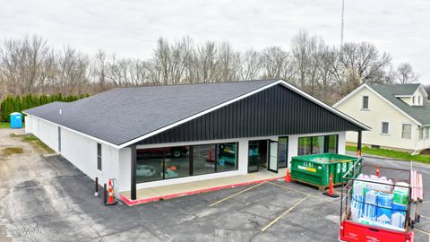 Photo of 1206 W Robb Avenue, Lima, OH 45801 (MLS # 309916)