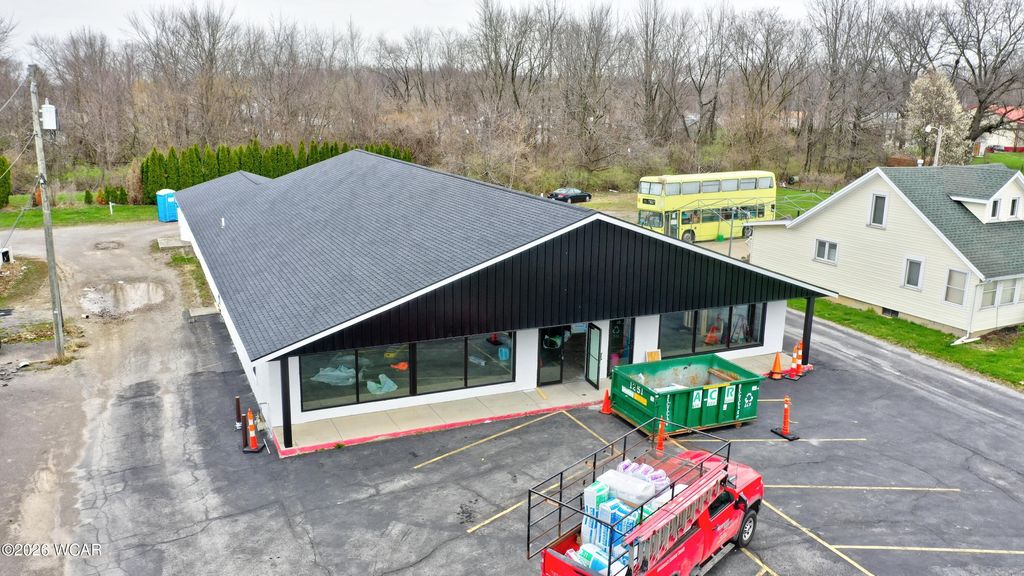 Photo of 1206 W Robb Avenue, Lima, OH 45801 (MLS # 309916)