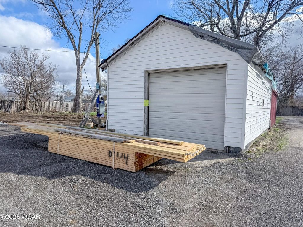 Photo of 471 Mc Pheron Avenue, Lima, OH 45804 (MLS # 309686)