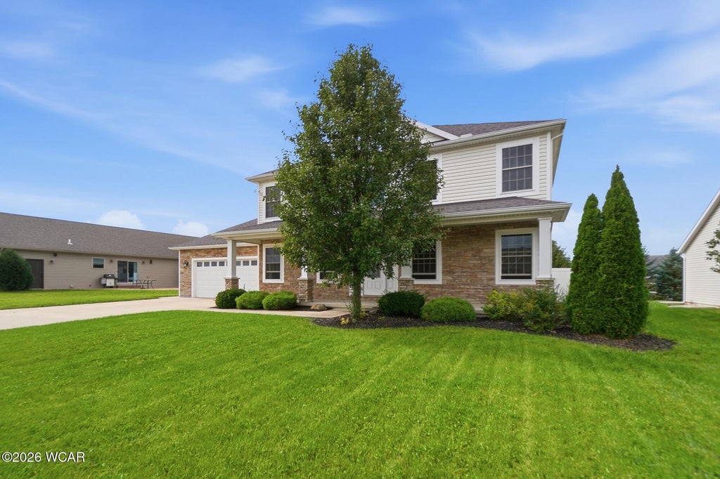 Photo of 1715 Wildwood Court, Wapakoneta, OH 45895 (MLS # 311777)