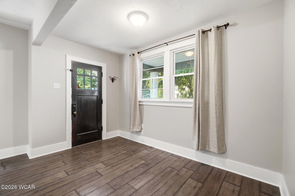 Photo of 509 W Mechanic Street, Wapakoneta, OH 45895 (MLS # 310851)