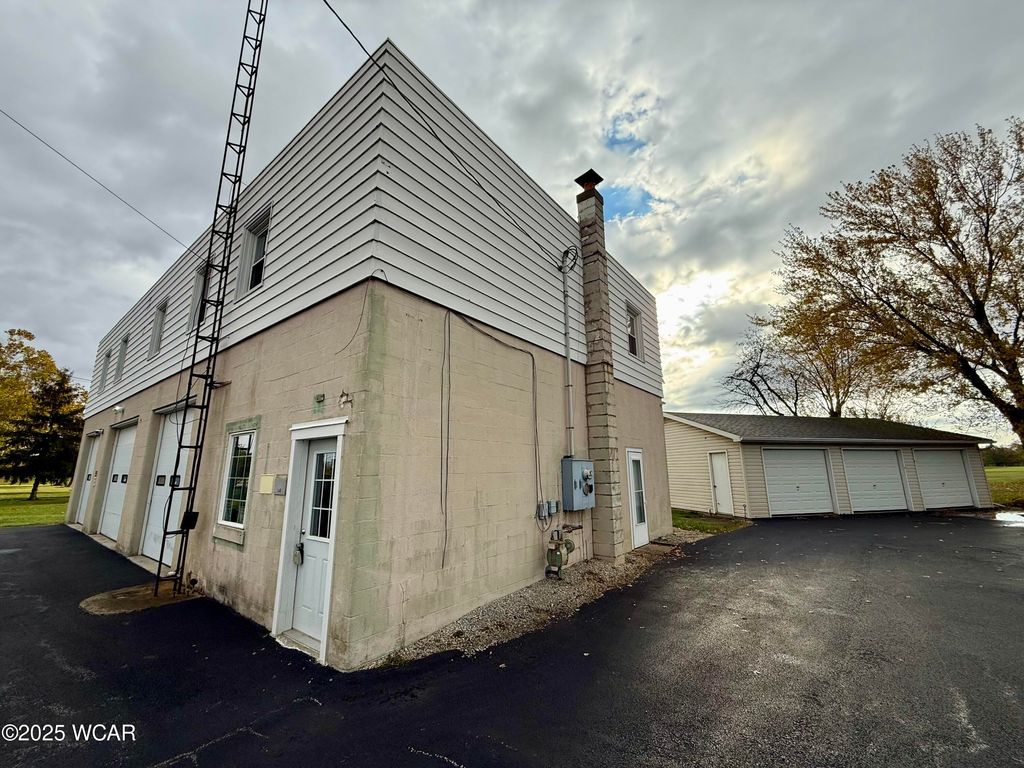 Photo of 22979 State Route 12, Fostoria, OH 44830 (MLS # 308725)