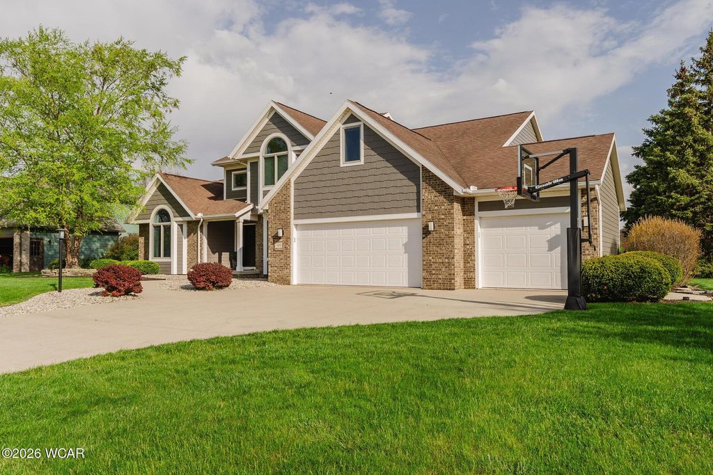 Photo of 229 Locust Court, Bluffton, OH 45817 (MLS # 310071)