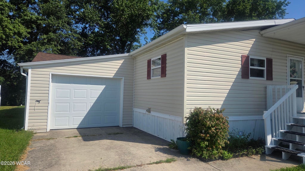 Photo of 18 Deer Run, Lima, OH 45807 (MLS # 311449)