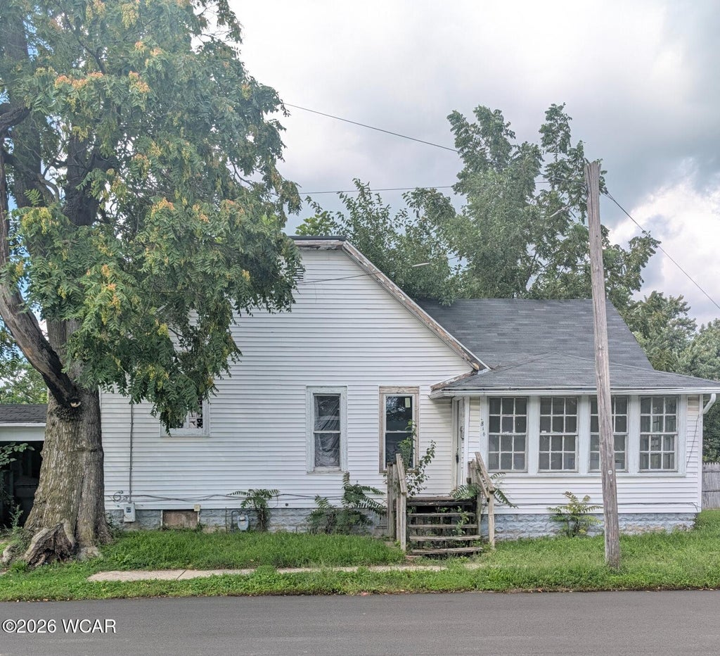 Photo of 316 Ewing Avenue, Lima, OH 45801 (MLS # 311468)