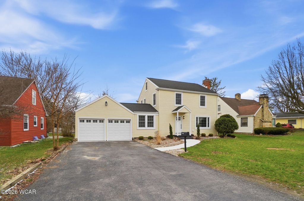 Photo of 1817 Hillcrest Drive, Lima, OH 45805 (MLS # 309703)