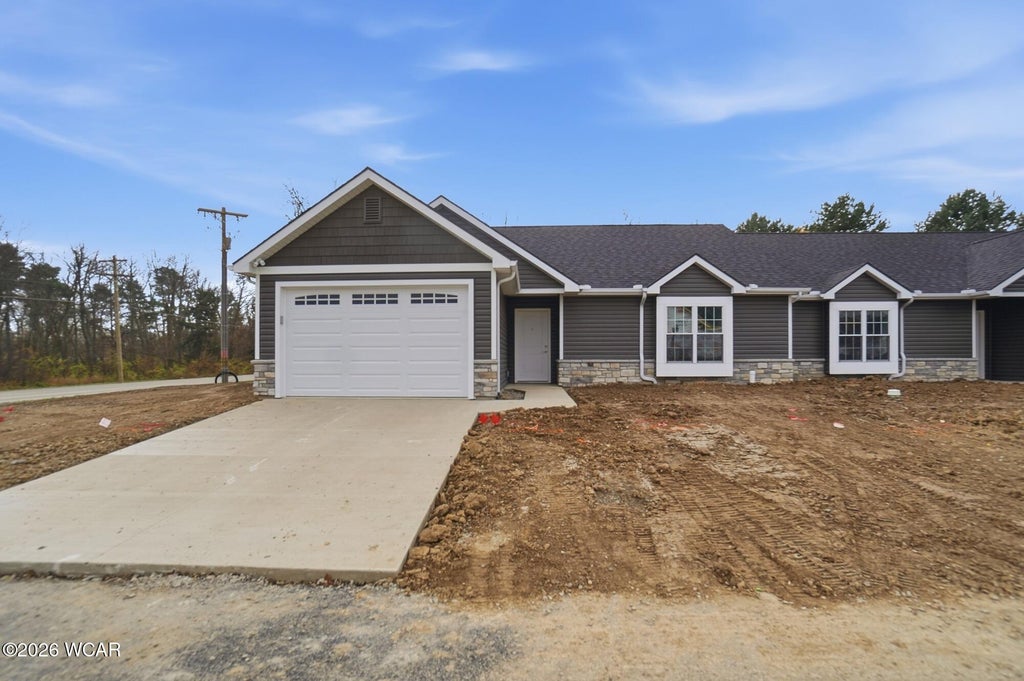 Photo of 2888 Autumn Lake Drive, Lima, OH 45801 (MLS # 311862)