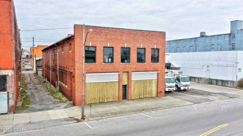 Photo of 413 N Main Street, Lima, OH 45801 (MLS # 309867)