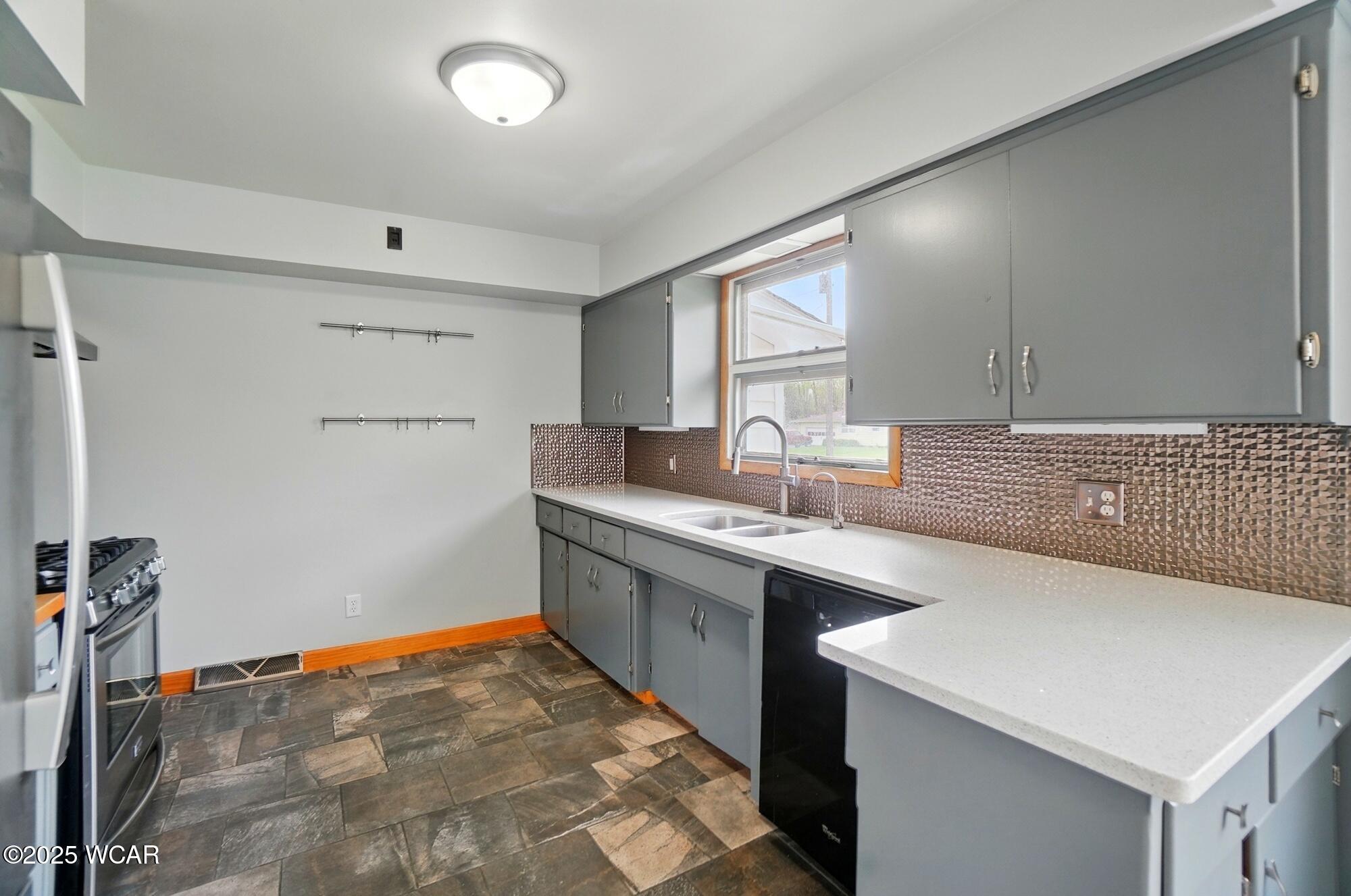 Lima, Ohio 45806, United States, 3 Bedrooms Bedrooms, ,2 BathroomsBathrooms,Residential,Active,101302