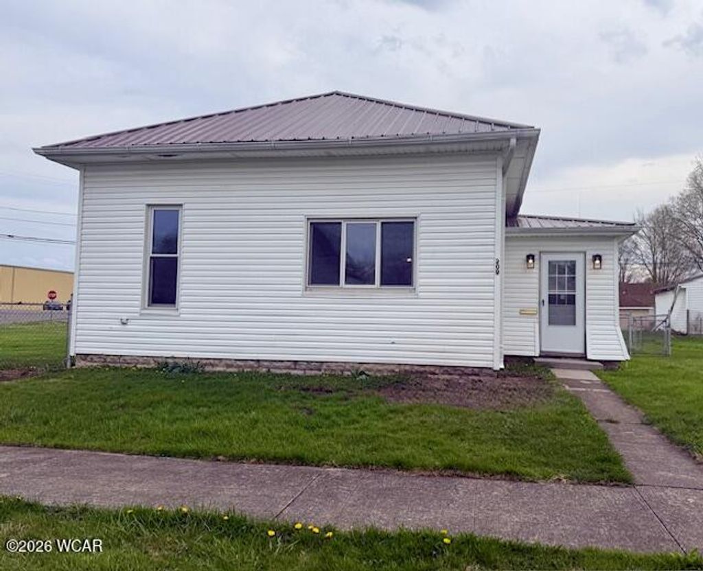 Photo of 209 Smith Avenue, Kenton, OH 43326 (MLS # 309938)