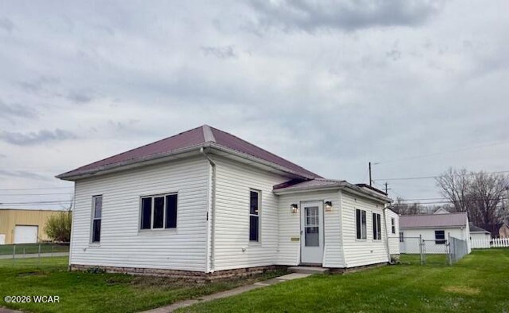 Photo of 209 Smith Avenue, Kenton, OH 43326 (MLS # 309938)