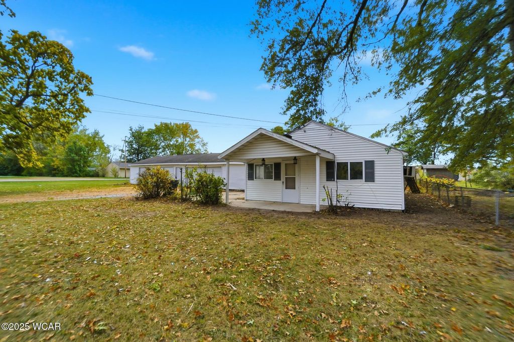 Photo of 105 Watt Avenue, Lima, OH 45801 (MLS # 308605)