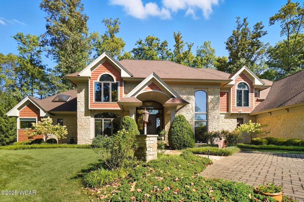 Photo of 3039 Lakeshore Drive, Lima, OH 45806 (MLS # 308952)