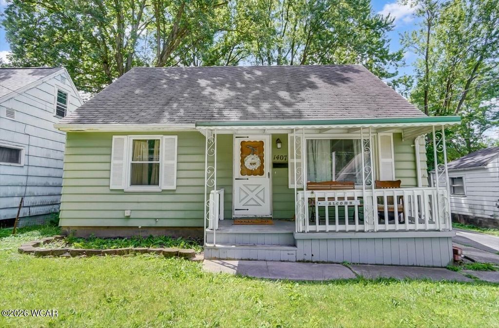 Photo of 1407 Latham Avenue, Lima, OH 45801 (MLS # 309176)