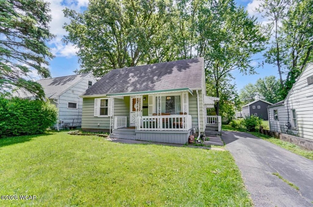 Photo of 1407 Latham Avenue, Lima, OH 45801 (MLS # 309176)