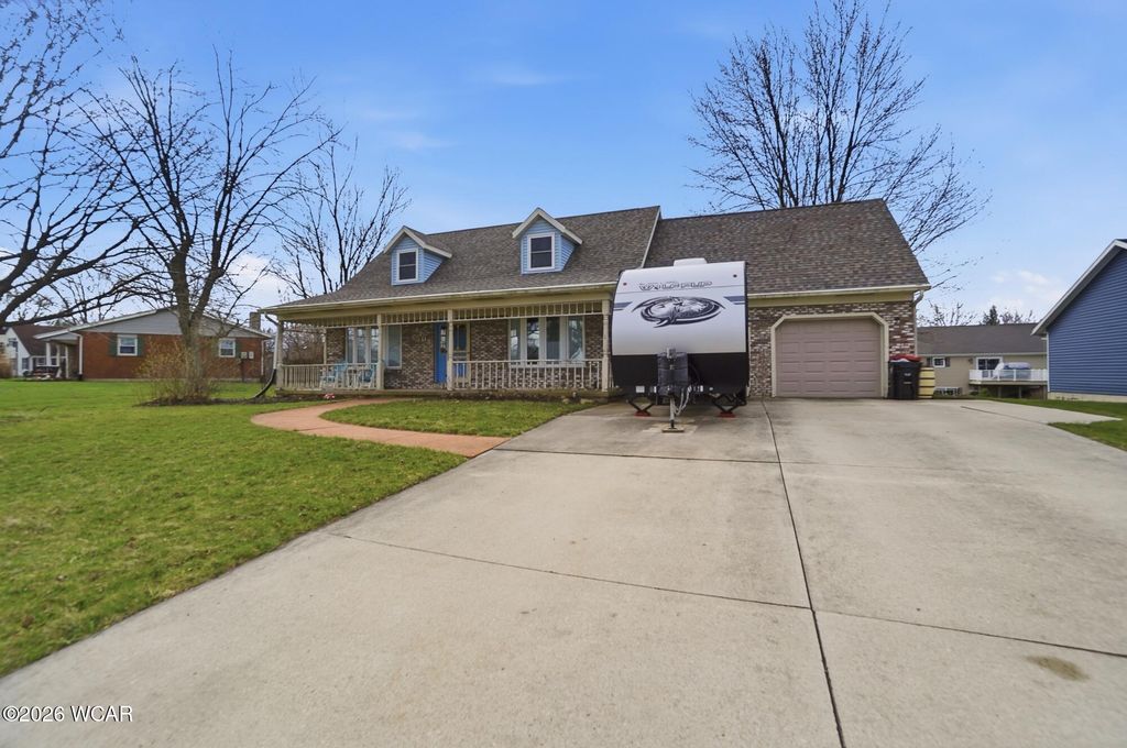 Photo of 1103 Poppy Drive, Wapakoneta, OH 45895 (MLS # 309671)