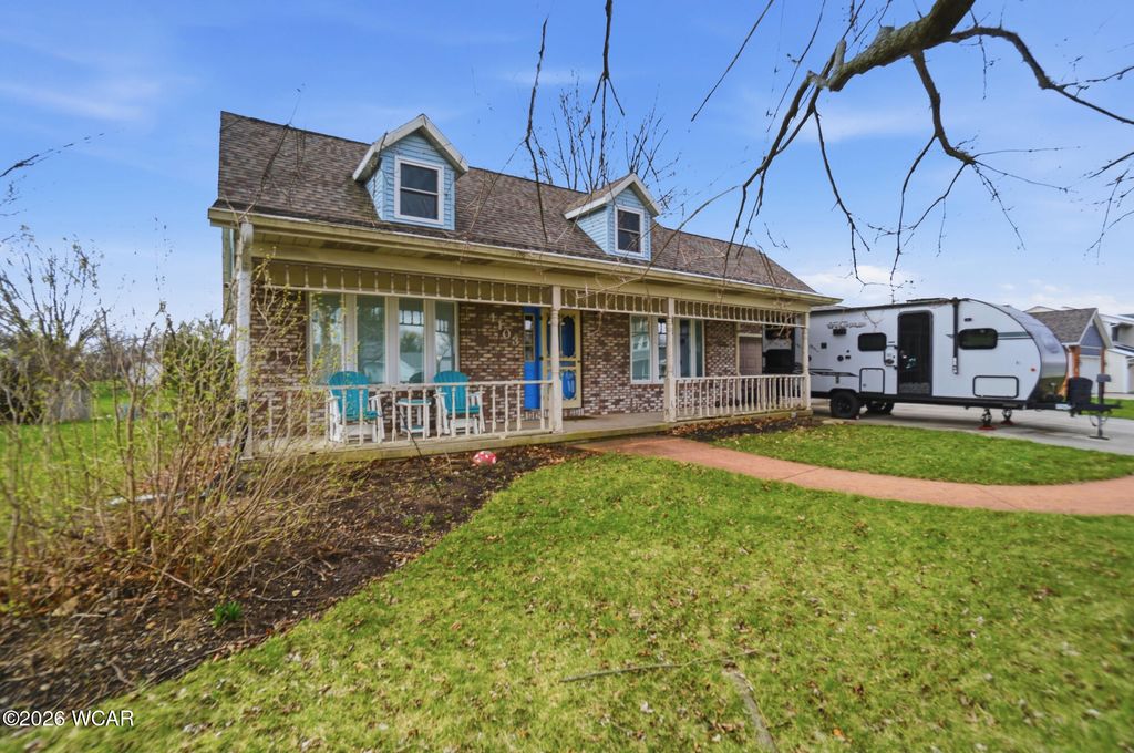 Photo of 1103 Poppy Drive, Wapakoneta, OH 45895 (MLS # 309671)