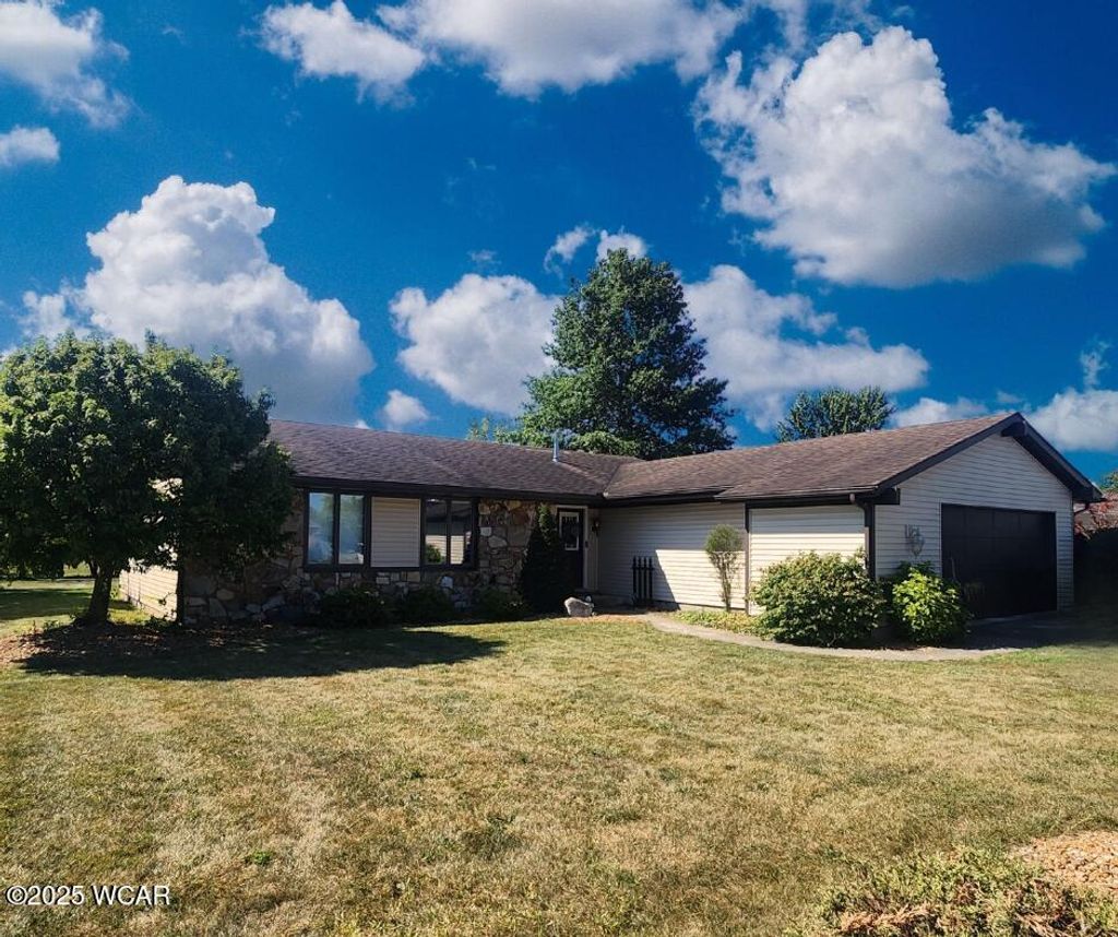 Photo of 1275 Pinehurst Drive, Defiance, OH 43512 (MLS # 308145)