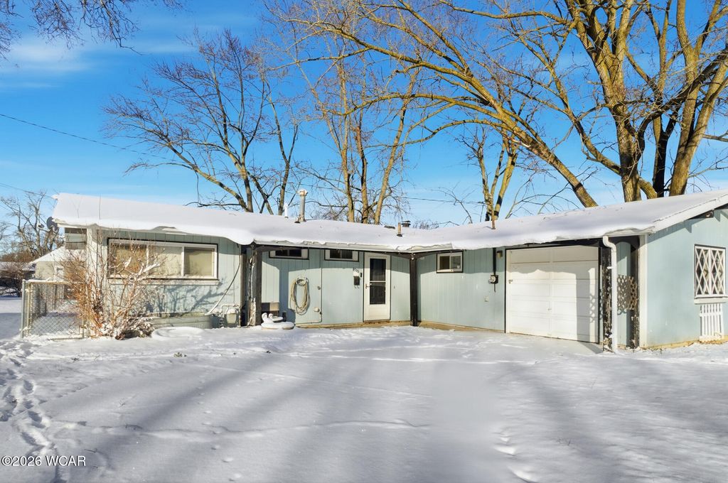 Photo of 1705 Karen Street, Lima, OH 45801 (MLS # 309218)