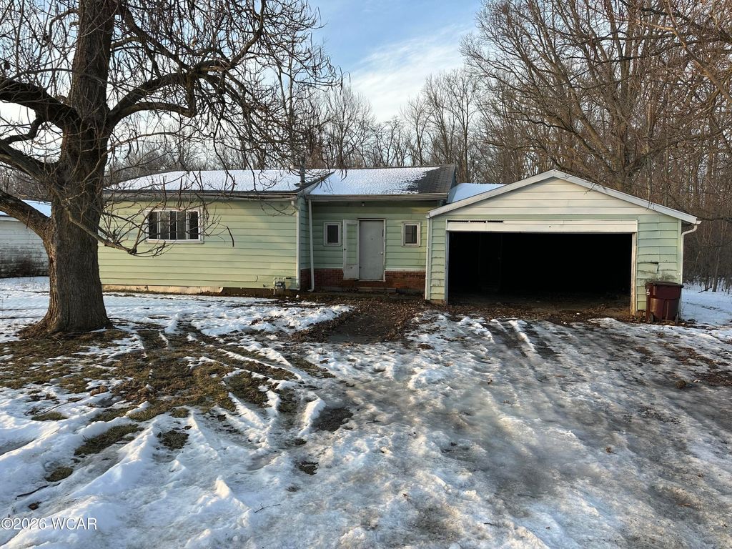Photo of 33603370 Springview Drive, Lima, OH 45805 (MLS # 309401)